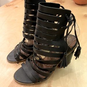 Steve Madden Pipa Heel